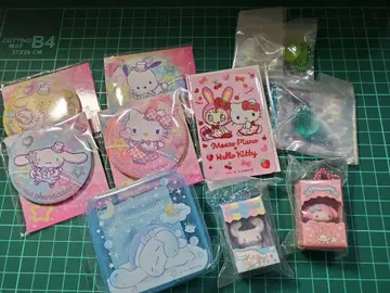 산리오 마이멜로디 키티 캐릭터 굿즈 세트