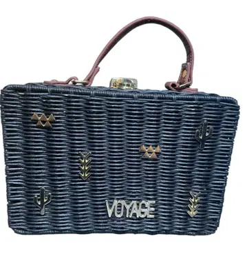 ACCOMMODE 아코모데 카고백