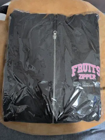 FRUITS ZIPPER 마츠모토 카렌 최애 후드티 블랙