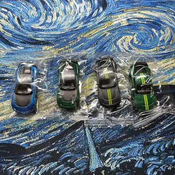 RW 1/64 애스턴 마틴 밴티지