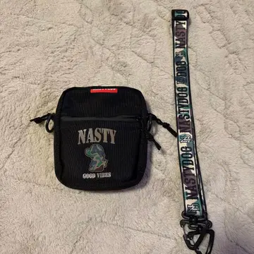 Nasty Dog 숄더백 블랙