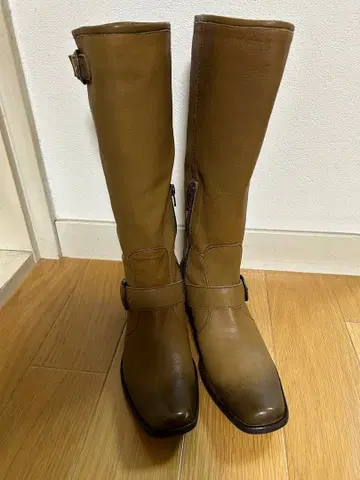브라운 천연 가죽 미들 부츠 23cm 대