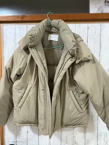 URBAN RESEARCH DOORS 카키 베이지 다운 자켓