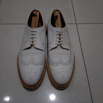 치니 YELVERTOFT 그레인 화이트 8.5F 영국제