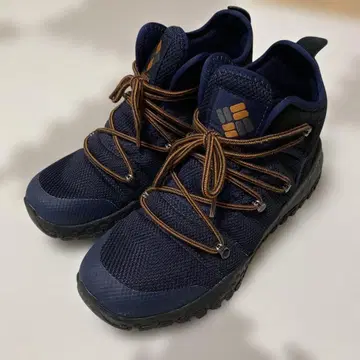 한정판 가격 인하 중 6일까지! 컬럼비아 방수 신발