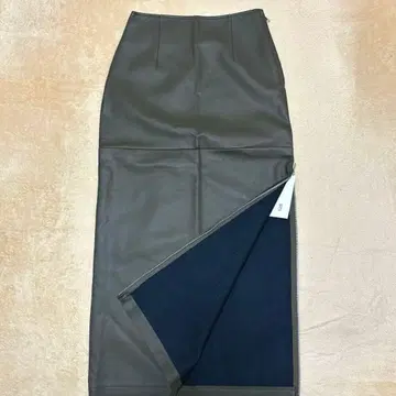 ur's 인조 가죽 타이트 스커트 다크 그린 롱 스커트