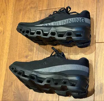 [ On ] 클라우드 몬스터 2 [ 컨디션 최상, 박스 포함 ]