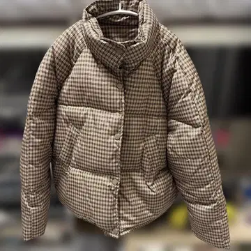 브라운 체크 다운 자켓 M 사이즈