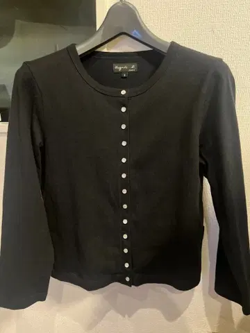 [ 특가 ] 에네스베 스테디셀러 인기 스냅 가디건 블랙 긴팔 사이즈 2