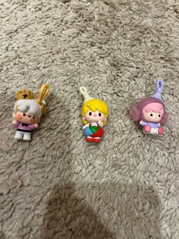 POP MART celebrate this moment