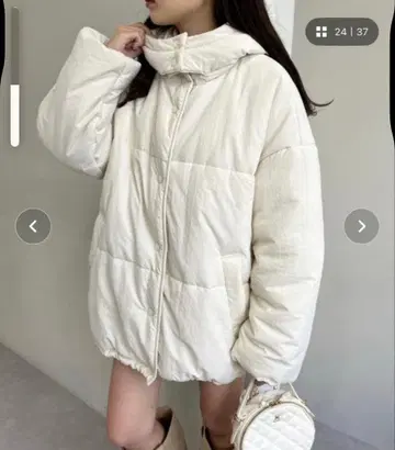 [ 후드 탈부착 가능 ] 미들 페이크 다운 자켓