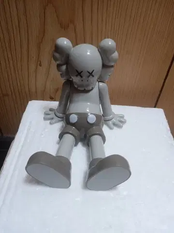 Kaws 그레이 피규어 약 10cm