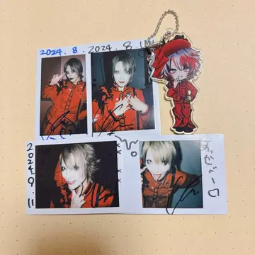 마큐로 아집킬 8대 의상 아크릴 키링 사인 포함 폴라로이드