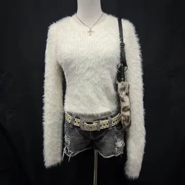 헤이세이 갸루 y2k 그런지 니트 타이트 짧은 기장 숏 기장 샤기 니트