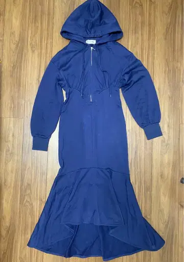 [ LILY BROWN ] 후드티 머메이드 원피스