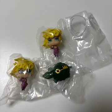 죠죠의 기묘한 모험 미니 피규어 3개 세트