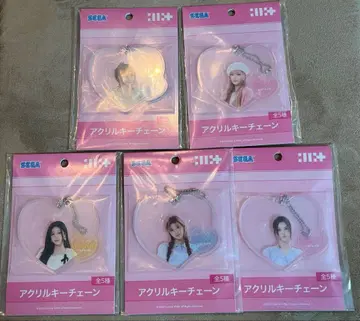 ILLIT 아크릴 키체인 총 5종