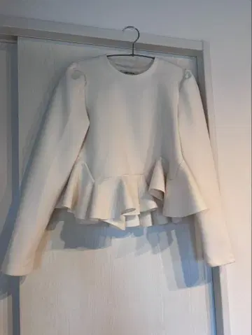 아지메 플럼 블라우스