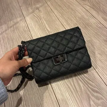 새상품급 nouer 블랙 퀼팅 숄더백