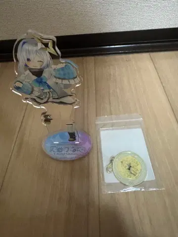 아마네 카나타 아크릴 스탠드 & 플라워 참