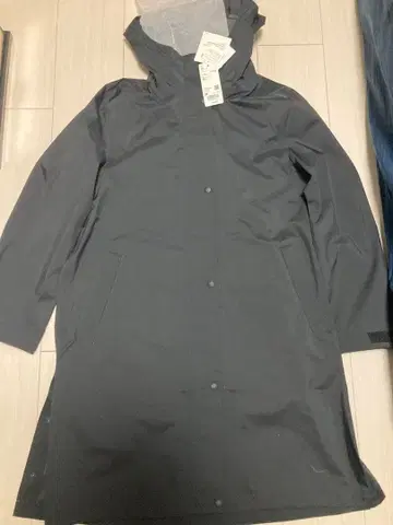 미사용 새상품 유니클로 여성용 블록테크 코트 m 사이즈