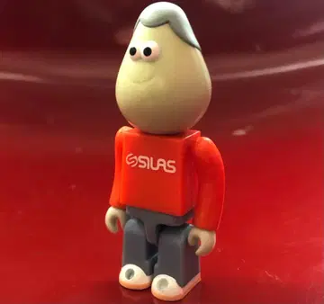 [ SILAS ] 100% 큐브릭 AMOS TOY 디자이너 피규어