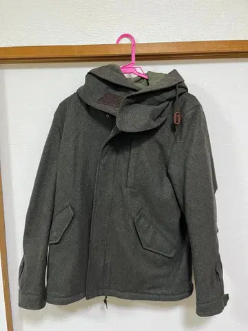 울 혼방 후드 부착 모즈 코트