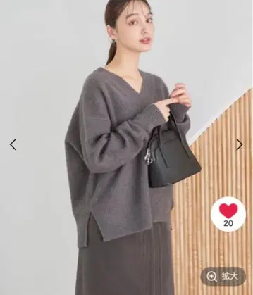 [세탁 가능] CN 라쿤 네이비 V넥 니트