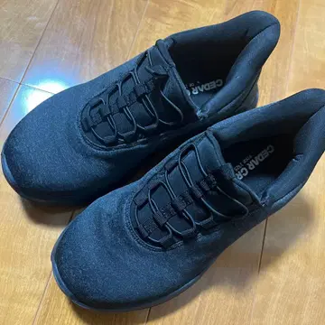 블랙 스니커즈 25.5cm