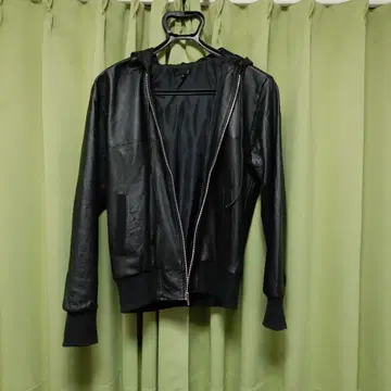 [ 리프로덕트 가죽 ] 블랙 가죽 자켓 L 사이즈 후드 부착