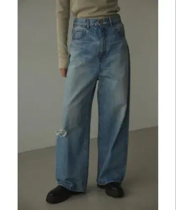 [ BLACK BY MOUSSY ] straight crash denim