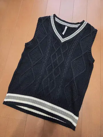 glamb  코튼 니트 베스트 블랙 칠드런