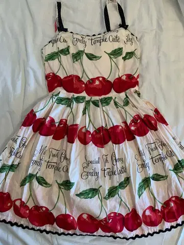 에밀리 템플큐트 체리 패턴 슬리브리스 미니 원피스