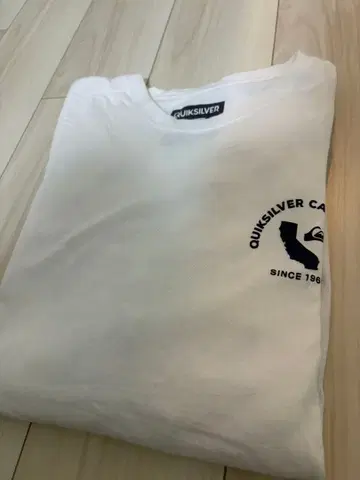 QUIKSILVER 긴팔 T셔츠 화이트