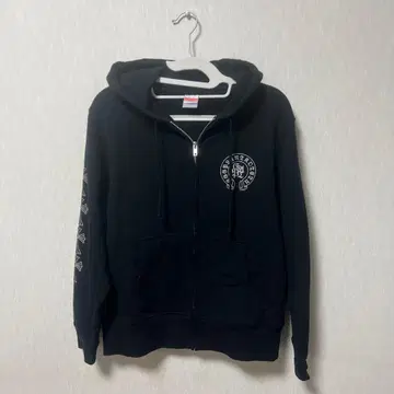 에그플랜트 자수 로고 지퍼 후드티 블랙