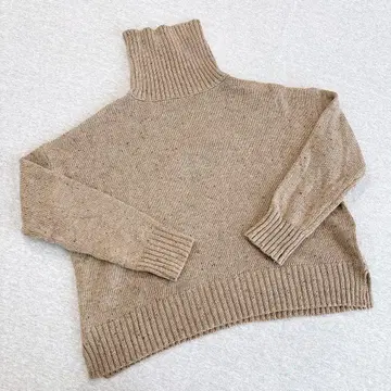 티티베이트 터틀넥 루즈핏 니트 프리 브라운 울