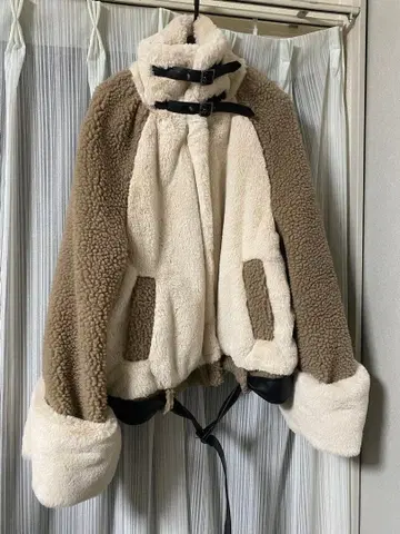 LA BELLE ETUDE 볼륨 퍼 블루종 보아 자켓