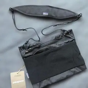 파타고니아 사코슈 black 미사용 약 25x20cm 핸드폰 귀중품 수납