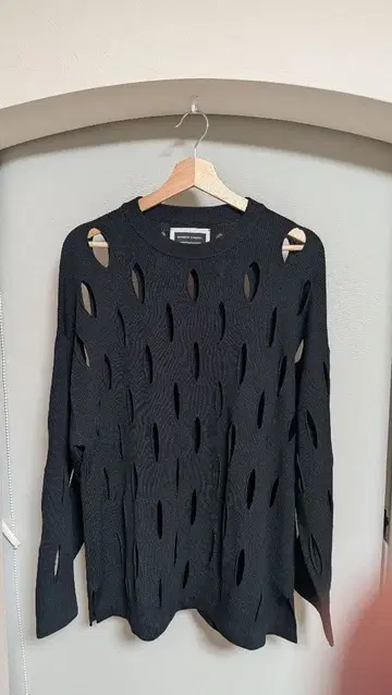 MAISON SPECIAL 프라임 오버 슬래시 니트 풀오버