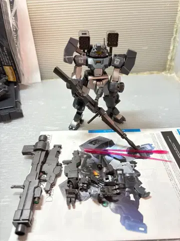 프리미엄 반다이 한정판 건담 프라모델 HG 1/144 데미 개리슨 완성품