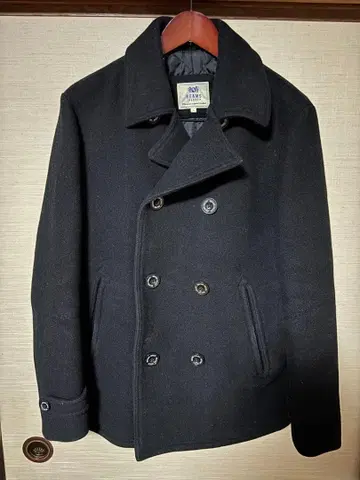 BEAMS HEART의 블랙 P 코트