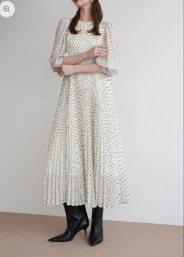 Acka. dot pleats one-piece