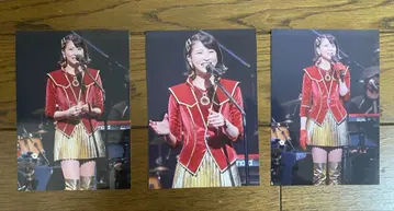 모리타카 치사토 브로마이드 콘서트 빨간색 의상 금색 미니 스커트