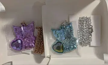 딸기신문 50주년 반짝반짝 빛나는 펜던트 쿠로미 컴프