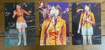 모리타카 치사토 브로마이드 콘서트 오렌지 의상 미니 스커트