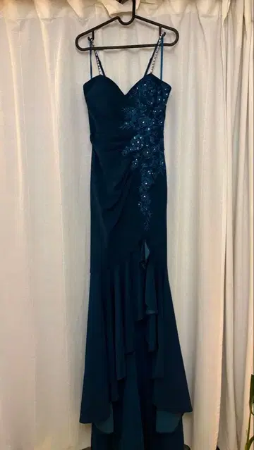 오 소바쥬 다크 블루 플라워 자수 드레스