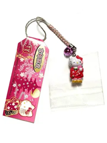[산리오] 헬로키티 교토 한정판 마이코 벚꽃 족쇄 스트랩