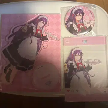 두근두근 문예부 콜라보 카페 유리