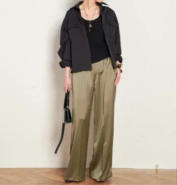 25년 AP STUDIO 에이피스튜디오 사테풀온팬츠 카키