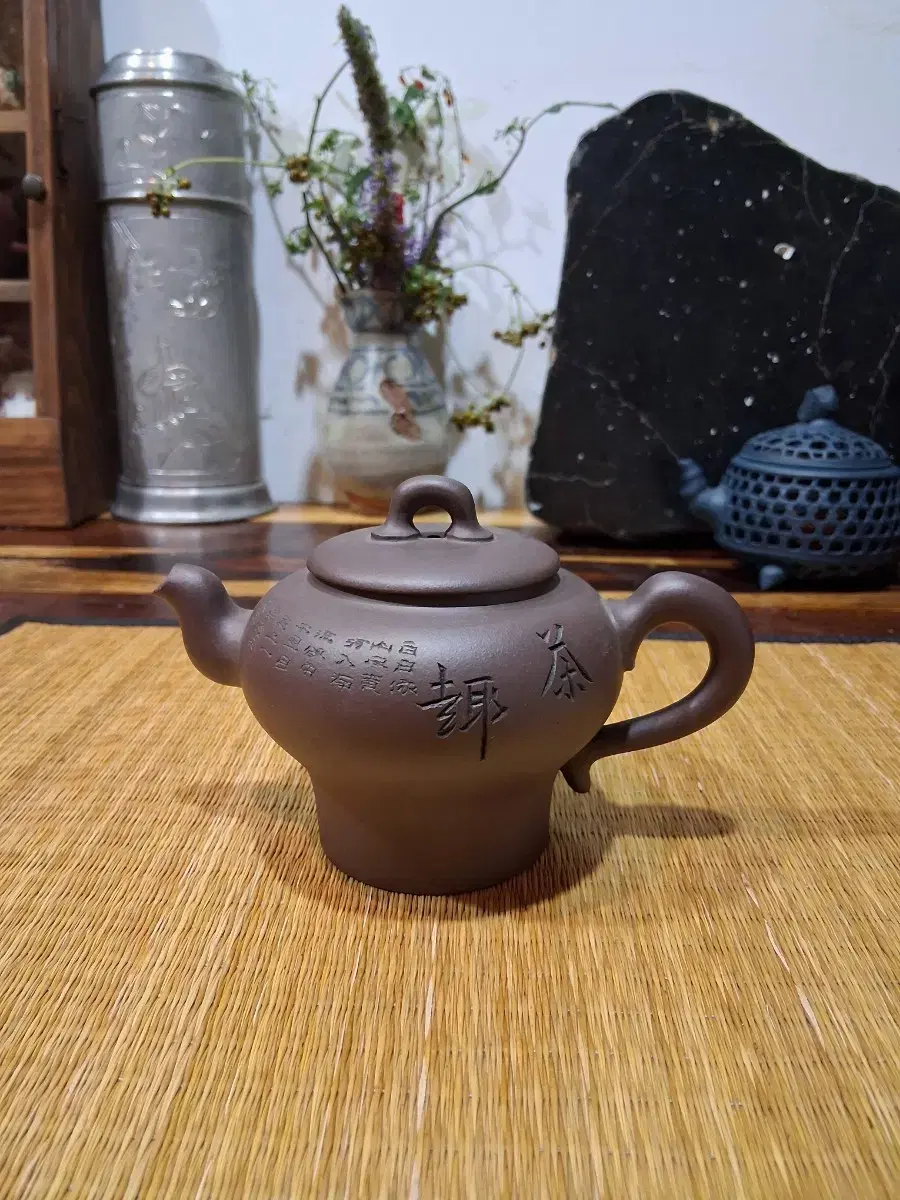 Pu&#x27;er tea pot, Zisha teapot, tea ceremony set (tea ceremony tools)